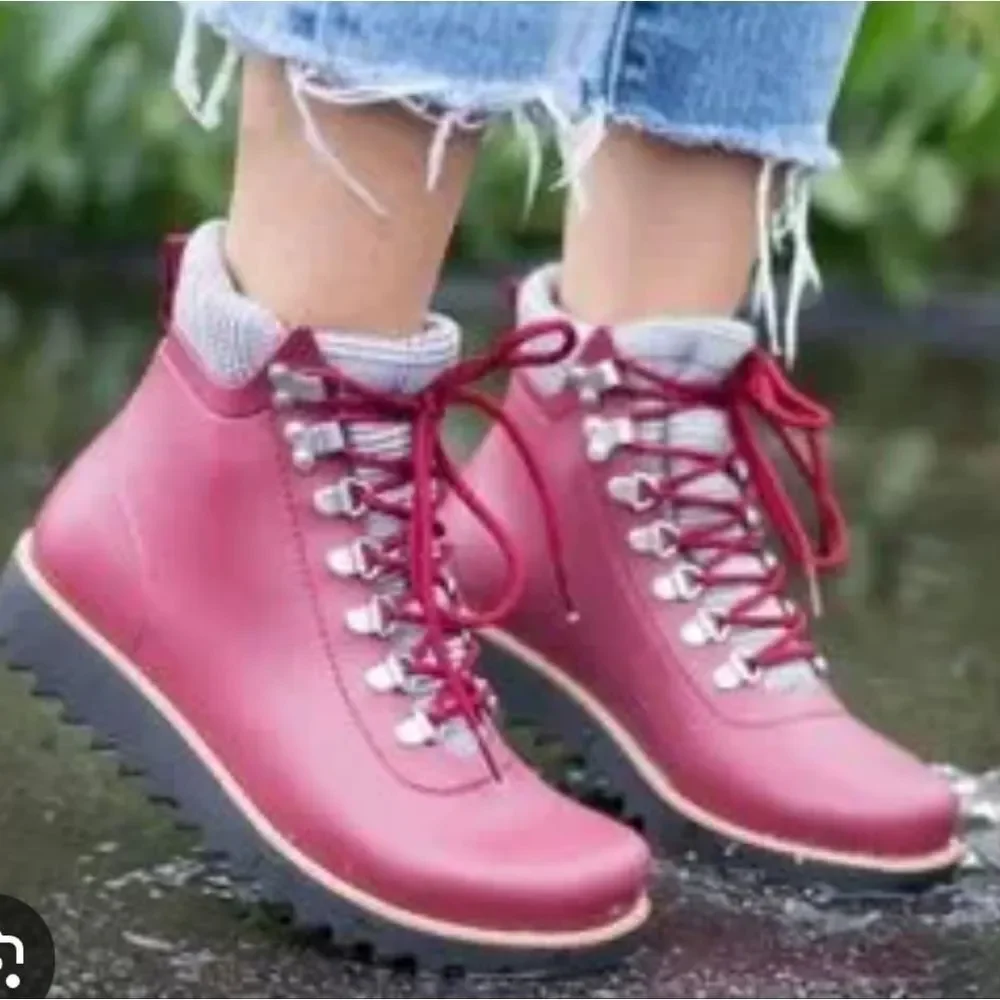 Bernardo Red boho Rain Winter boots 6